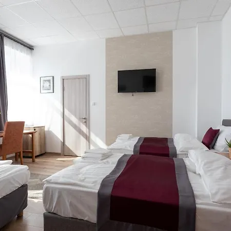 Hooper's Vendeghaz Penzion 3*