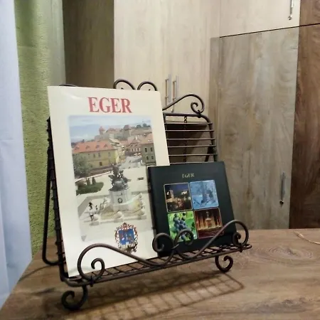 Hooper's Vendeghaz 3* Eger