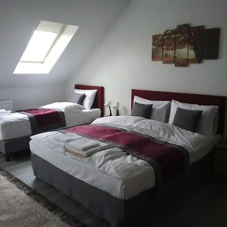 Hooper's Vendeghaz Guest house Eger